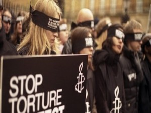 manifestazione contro la tortura