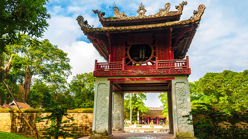 vietnam_hanoi_temple-of-literature-gate